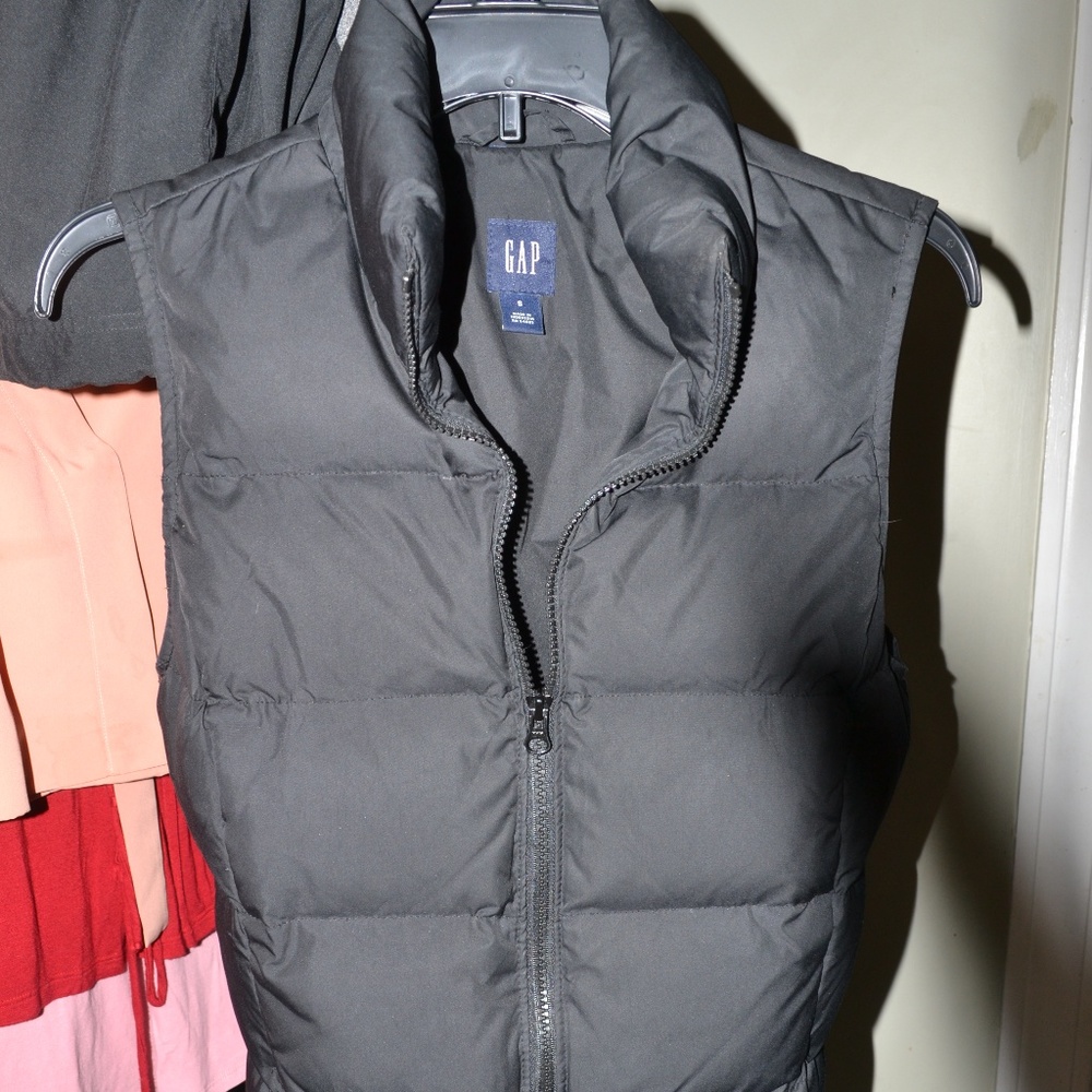 Black Gap Zippered vest